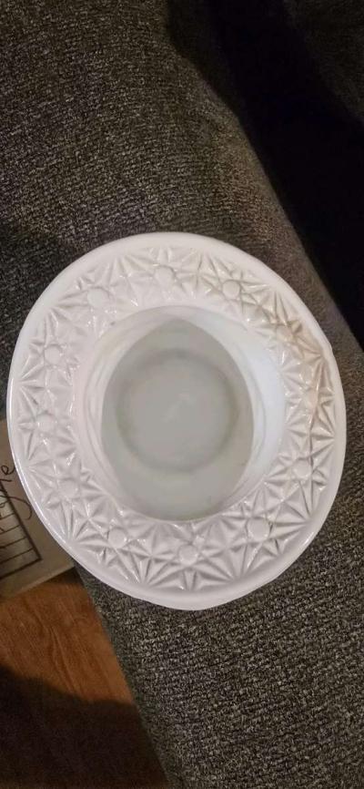 Fenton Milk Glass Hat - Thumbnail 2