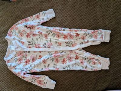 Pink flower sleepsuit without feet