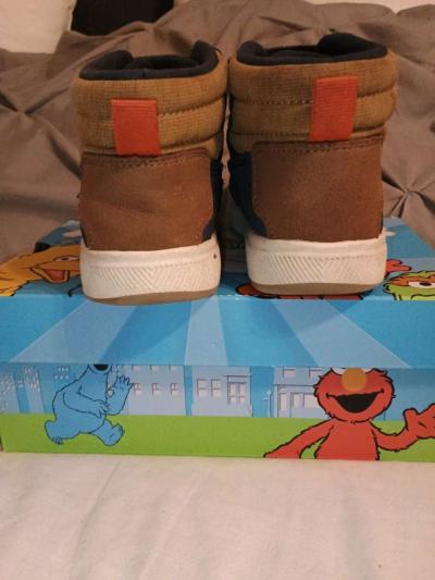 Cat and Jack Boys Boots size 11y - Thumbnail 5
