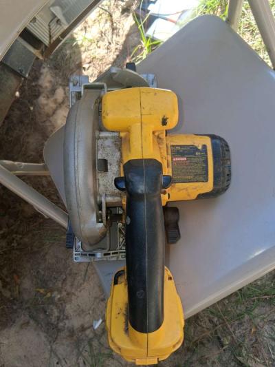 Dewalt circular saw - Thumbnail 3
