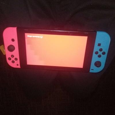 Nintendo switch with headphone - Thumbnail 4