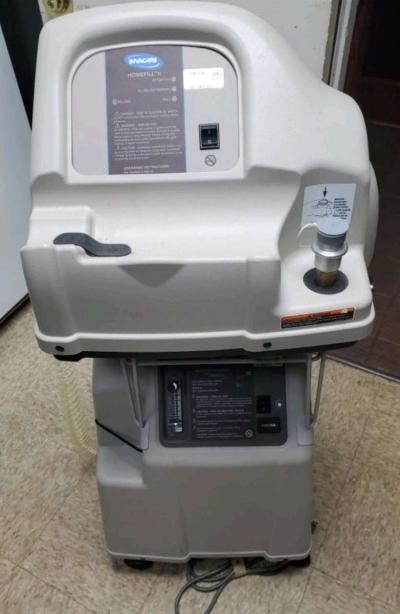 Invacare Homefill 2 O2 machine bottle filler and 2 O2 tanks - Thumbnail 1