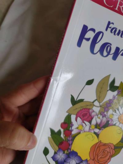 Creative Haven Floral wreaths coloring book - Thumbnail 2