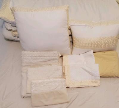 8 Piece Queen Quilt Bed Set Read Description - Thumbnail 4