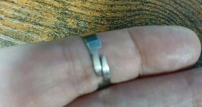 Adjustable Ring with Painted Synthesized Turquoise 12mm Iron - Thumbnail 3