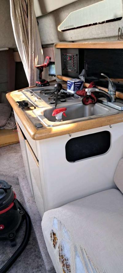 26 foot 1990 bayliner - Thumbnail 4
