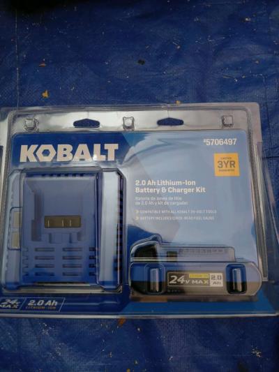 Kobalt 24v half inch drive impact  battery an charger - Thumbnail 3