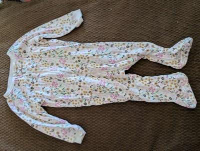 Baby Flowery sleepsuit with feet
