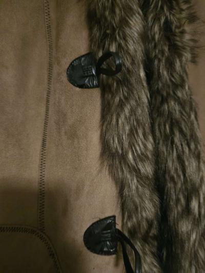 Brown faux fur coat - Thumbnail 3