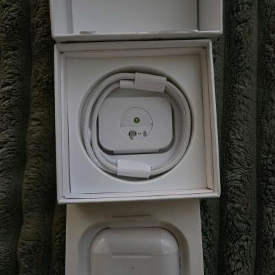 Airpods Pro Gen 2 - Thumbnail 2