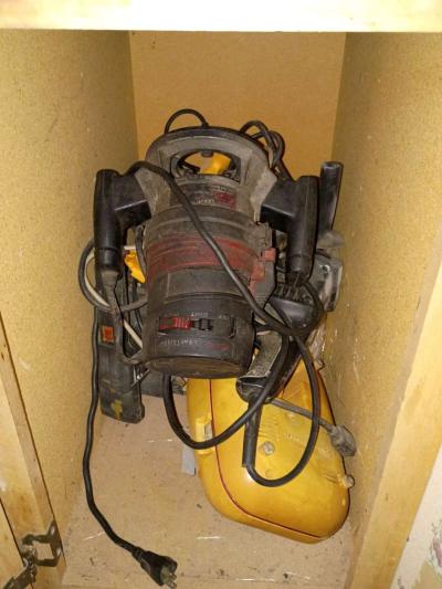 yard sale - Thumbnail 4