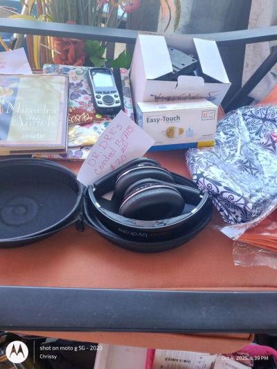 beat wired headphones and digital binoculars - Harrison, Ohio