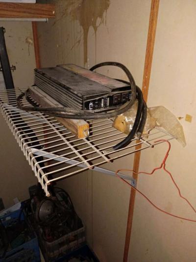 yard sale - Thumbnail 6