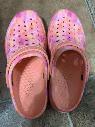 CROCS - Thumbnail 1
