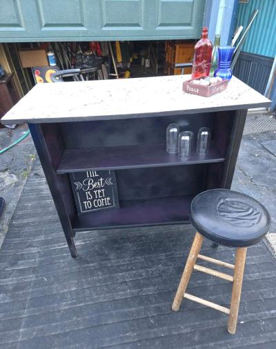 Bar with 3 stools - Thumbnail 2