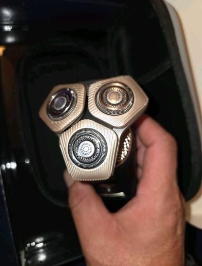 Philips Prestige S9000 shaver - Thumbnail 4