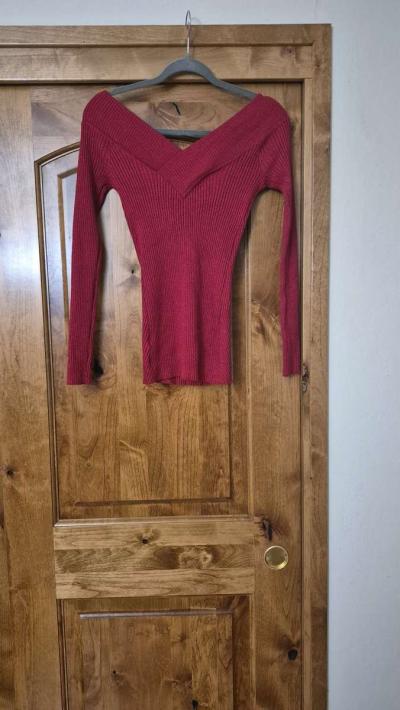 Burgundy Top - Thumbnail 2