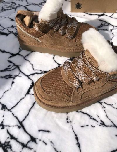 Ugg shoes - Thumbnail 2