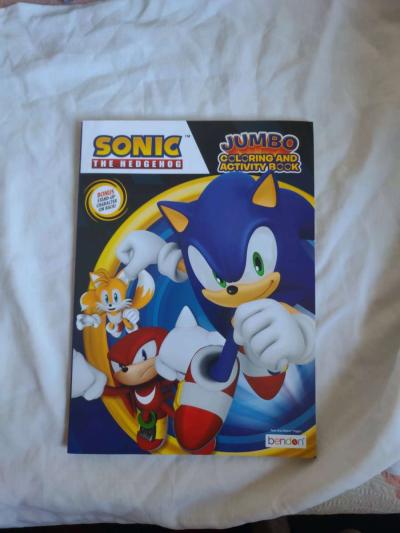 Sonic and Hedgehog activity and coloring book - Thumbnail 1