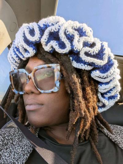 crochet ruffled crown - Thumbnail 3