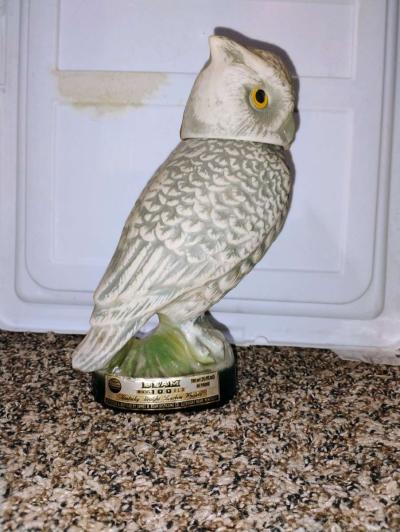 1979  collectible Jim Beam owl decanter empty  flawless - Thumbnail 4
