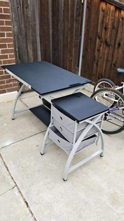 Adjustable artists desk - Thumbnail 2