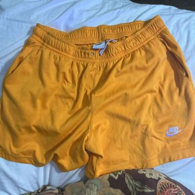 Nike Mens L yellow orange basketball mesh shorts - Thumbnail 2