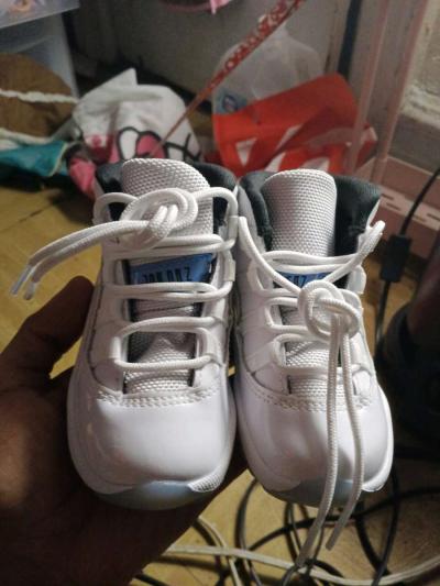 jordan legend blues 11s - Thumbnail 2