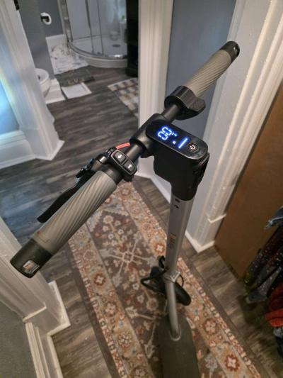 5th wheel E scooter hardly used