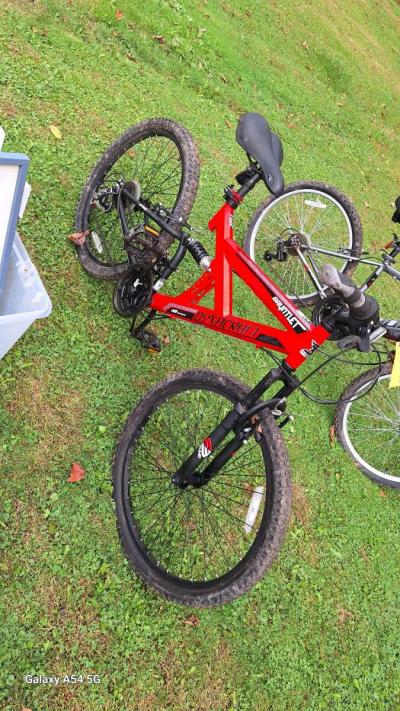 dynacraft 24in mountain bike - Thumbnail 1