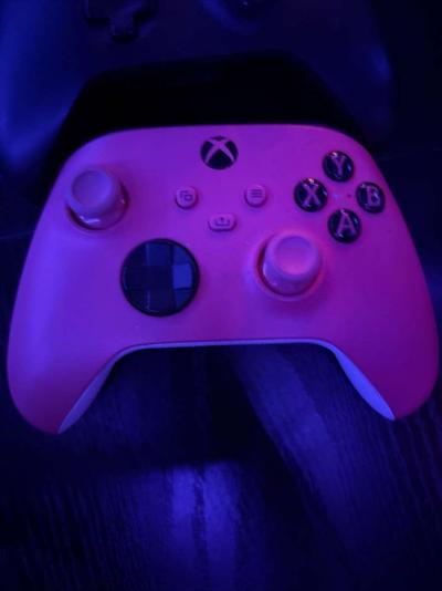 Xbox Controllers - Thumbnail 3
