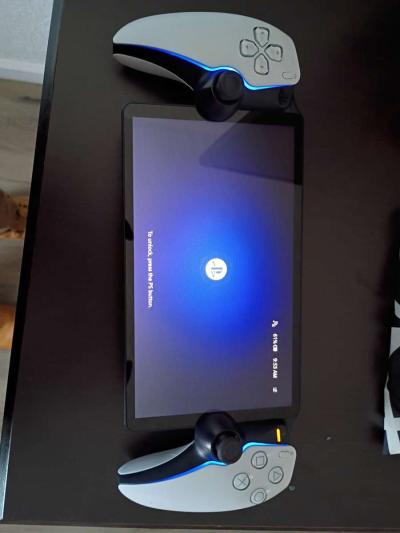 PS5 portable controller - Thumbnail 2