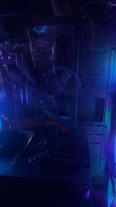 Gaming PC With Montior - Thumbnail 5