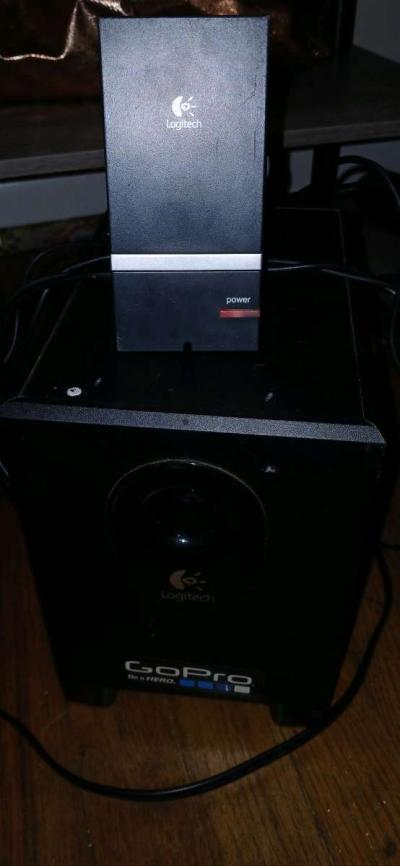 Logitech speakers and subwofer set - Thumbnail 5