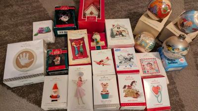 Hallmark collectible Ornaments - Thumbnail 2