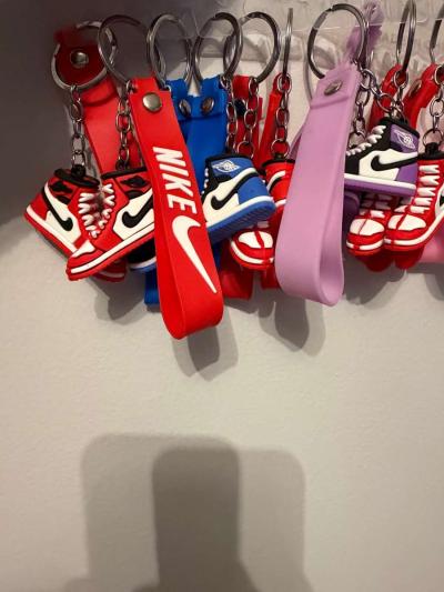 Sneaker Keychain - Thumbnail 2