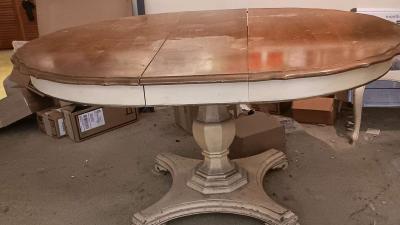 VINTAGE DINING ROOM TABLE