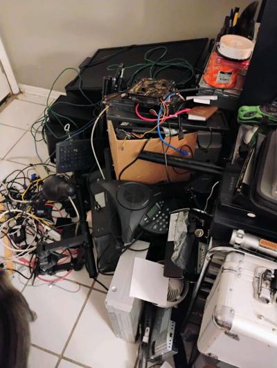 LOT Of Enterprise computer equipment - Thumbnail 3