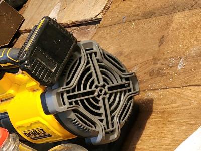 DeWalt 20V MAX XR Brushless Cordless Handheld Blo - Thumbnail 3