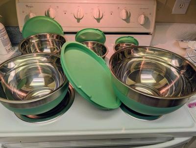 Stainless Steel Mixing Bowl Set - Thumbnail 2