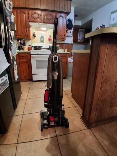 Bissell clearview swivel pet vacuum cleaner - Mesquite, Texas