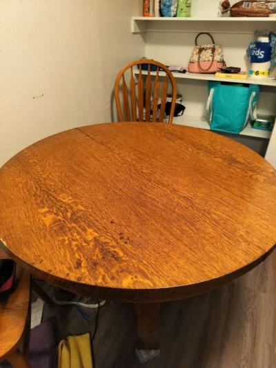 Dinner room table - Thumbnail 4