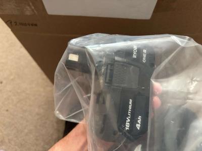 Ryobi P21110 blower kit with battery n charger - Thumbnail 5