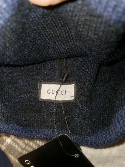 Gucci Navy and Black Knit Hat Elegant Gucci knit hat in navy - Thumbnail 2