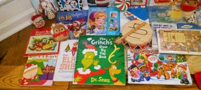 30pc Christmas Bundle Toddler Books 4 Squishmallows 5 Vinyl - Thumbnail 6