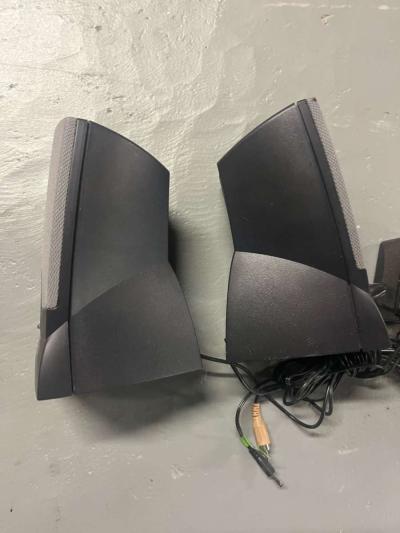 Used Harman Kardon Speakers with Power Supply - Thumbnail 2