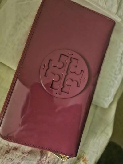 Tory Bruch wallet