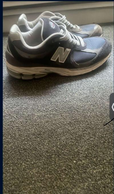 new balance 2002r size 95