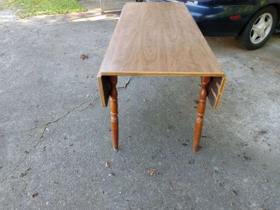 table - Thumbnail 2