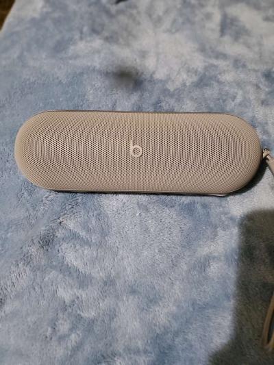 beats by dre Bluetooth speaker - Richland, Washington